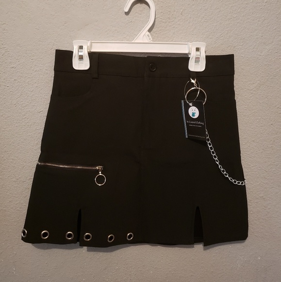 In Control Chain Hoop Detail Mini Skirt - Picture 2 of 5